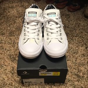 Converse All-Stars Women’s 7 White